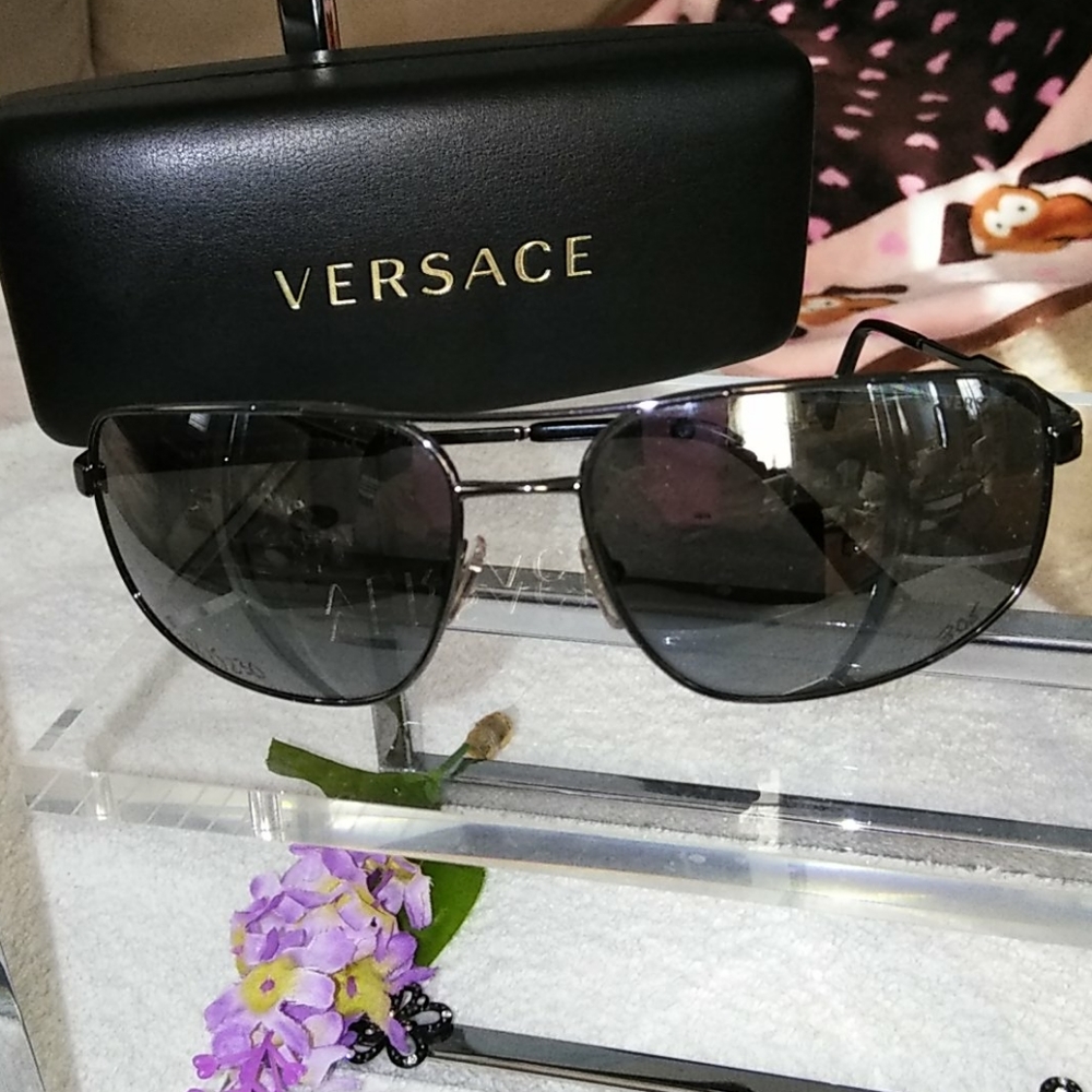 Authentic Men's Versace Aviator Sunglasses